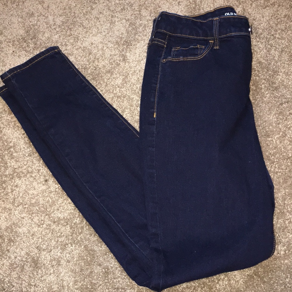 Mid rise rockstar darkwash  jeans